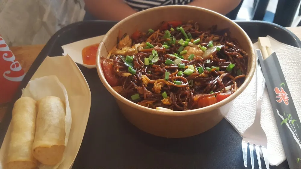 Nouilles Sautées Au Poulet